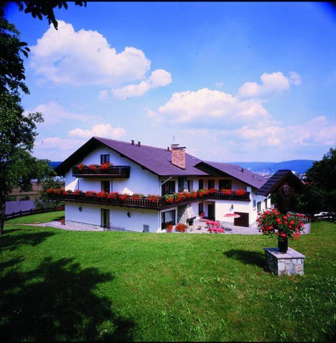 Hotel Bergwiesen - Zimmer Mit Balkon Oder Terasse Lohr Kültér fotó