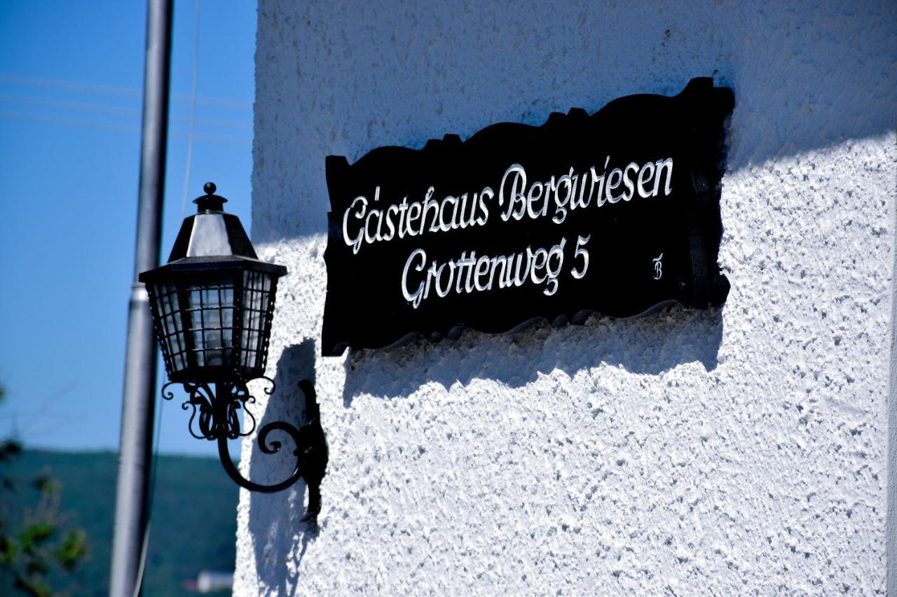 Hotel Bergwiesen - Zimmer Mit Balkon Oder Terasse Lohr Kültér fotó