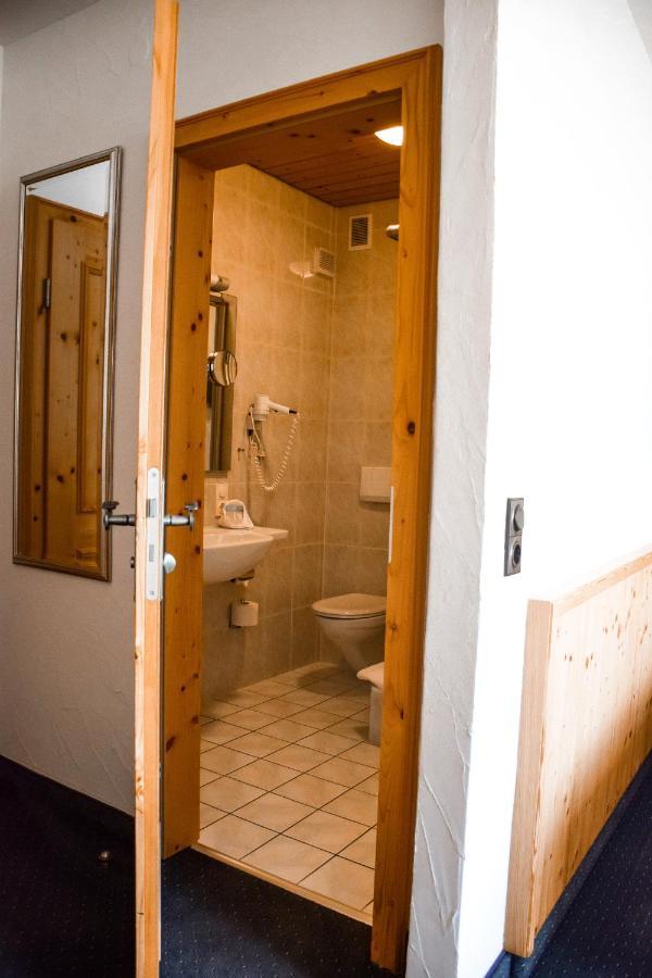 Hotel Bergwiesen - Zimmer Mit Balkon Oder Terasse Lohr Kültér fotó