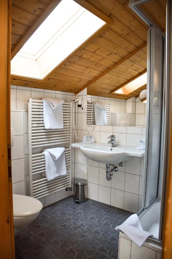 Hotel Bergwiesen - Zimmer Mit Balkon Oder Terasse Lohr Kültér fotó