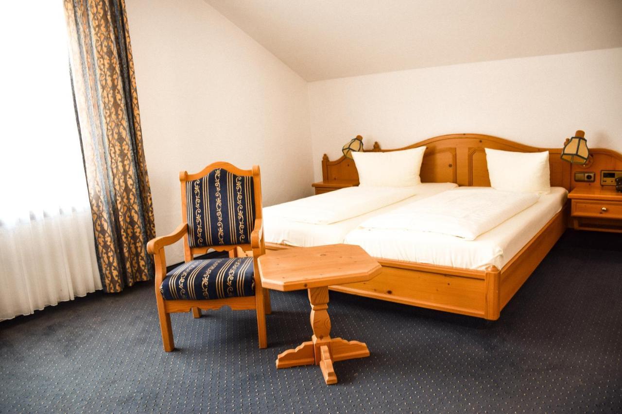 Hotel Bergwiesen - Zimmer Mit Balkon Oder Terasse Lohr Kültér fotó