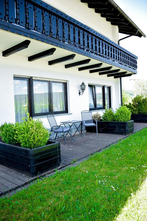 Hotel Bergwiesen - Zimmer Mit Balkon Oder Terasse Lohr Kültér fotó